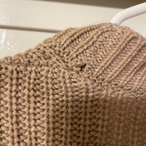 Forever 21 Oversized Cardigan - Picture 4 of 5